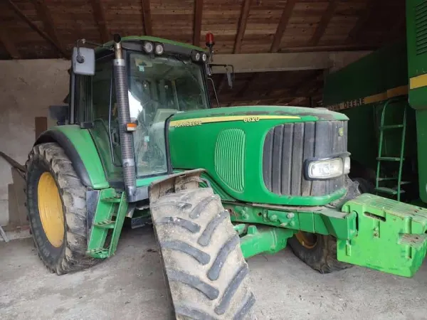 John Deere 6620