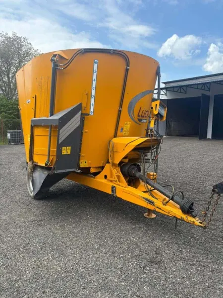 Slika 2: Lucas mixer prikolica