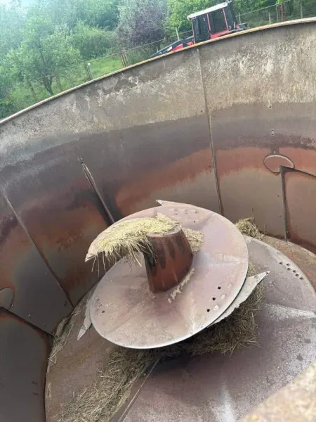 Slika 5: Lucas mixer prikolica