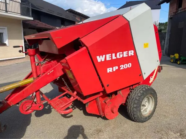 Slika 4: Rolo balirka Welger RP 200