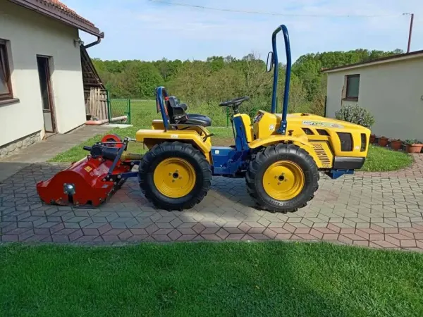 Slika 3: ECOTRAC 40