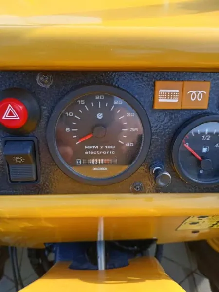 Slika 7: ECOTRAC 40