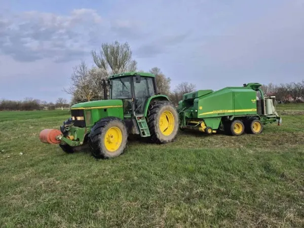 John Deere 6800