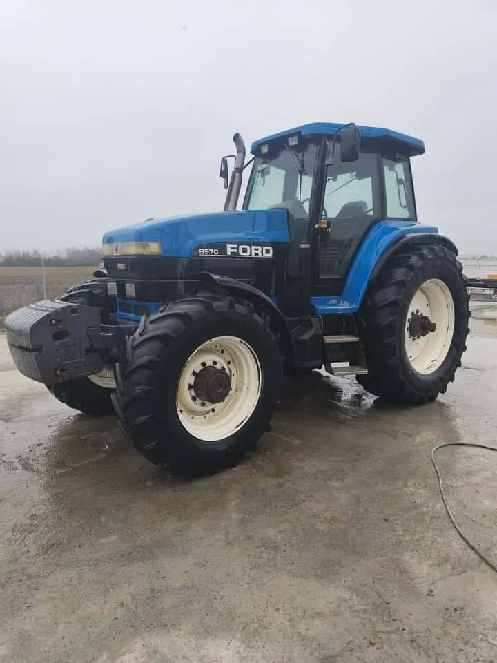 Traktor Ford 8970